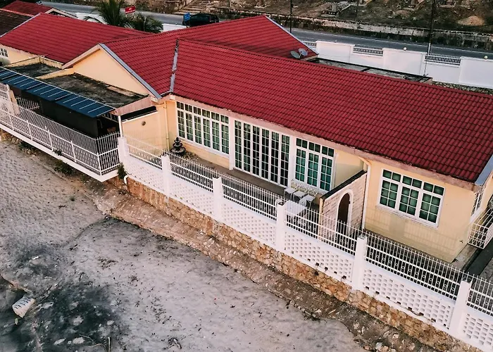 Private Beach-Front Haven By Stayco - Seaview Pool, Ktv & Speaker System, Beach Air Loft, Private Beach Access And Beyond!