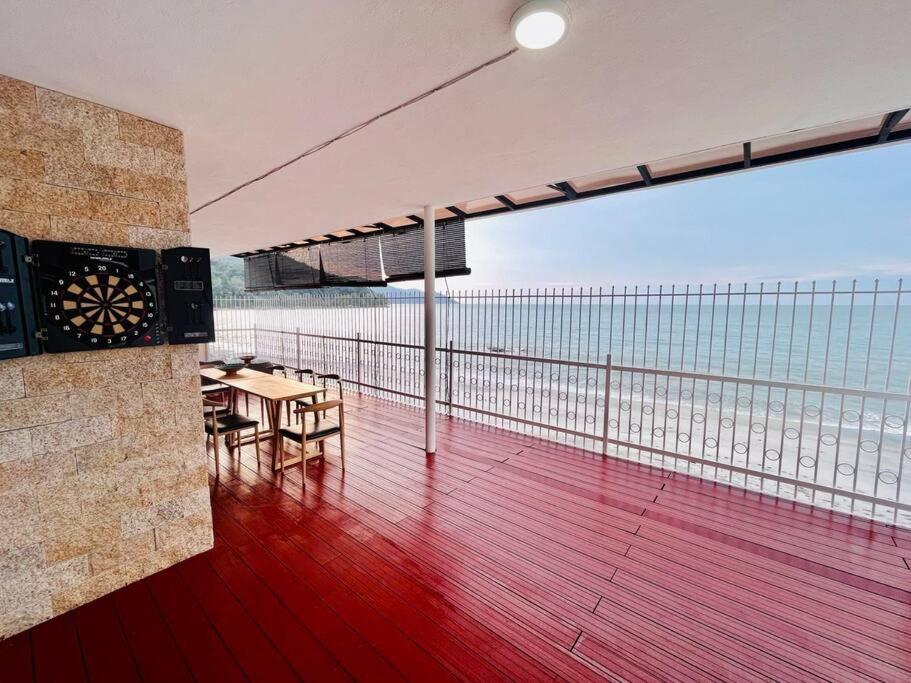 Private Beach-front Haven By Stayco - Seaview Pool, Ktv & Speaker System, Air Loft, Private Access And Beyond! * Tanjung Bungah (Penang)