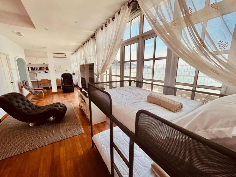 Private Beach-front Haven By Stayco - Seaview Pool, Ktv & Speaker System, Air Loft, Private Access And Beyond! *