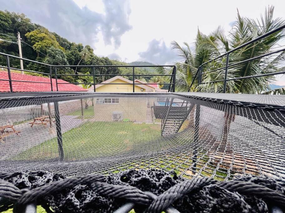 Private Beach-front Haven By Stayco - Seaview Pool, Ktv & Speaker System, Air Loft, Private Access And Beyond!