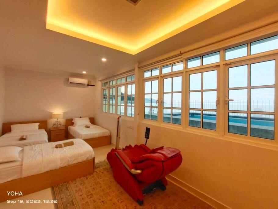 Private Beach-front Haven By Stayco - Seaview Pool, Ktv & Speaker System, Air Loft, Private Access And Beyond! * Tanjung Bungah (Penang)